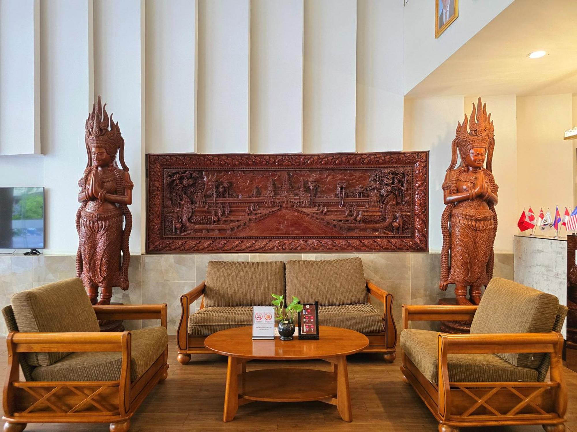 Joli Hotel Phnom Penh Exterior foto