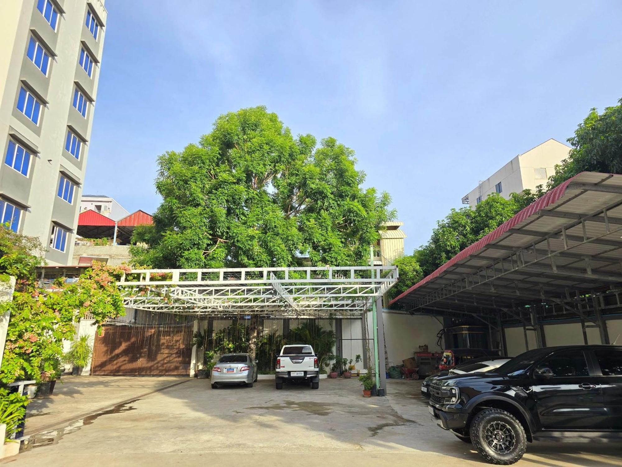 Joli Hotel Phnom Penh Exterior foto